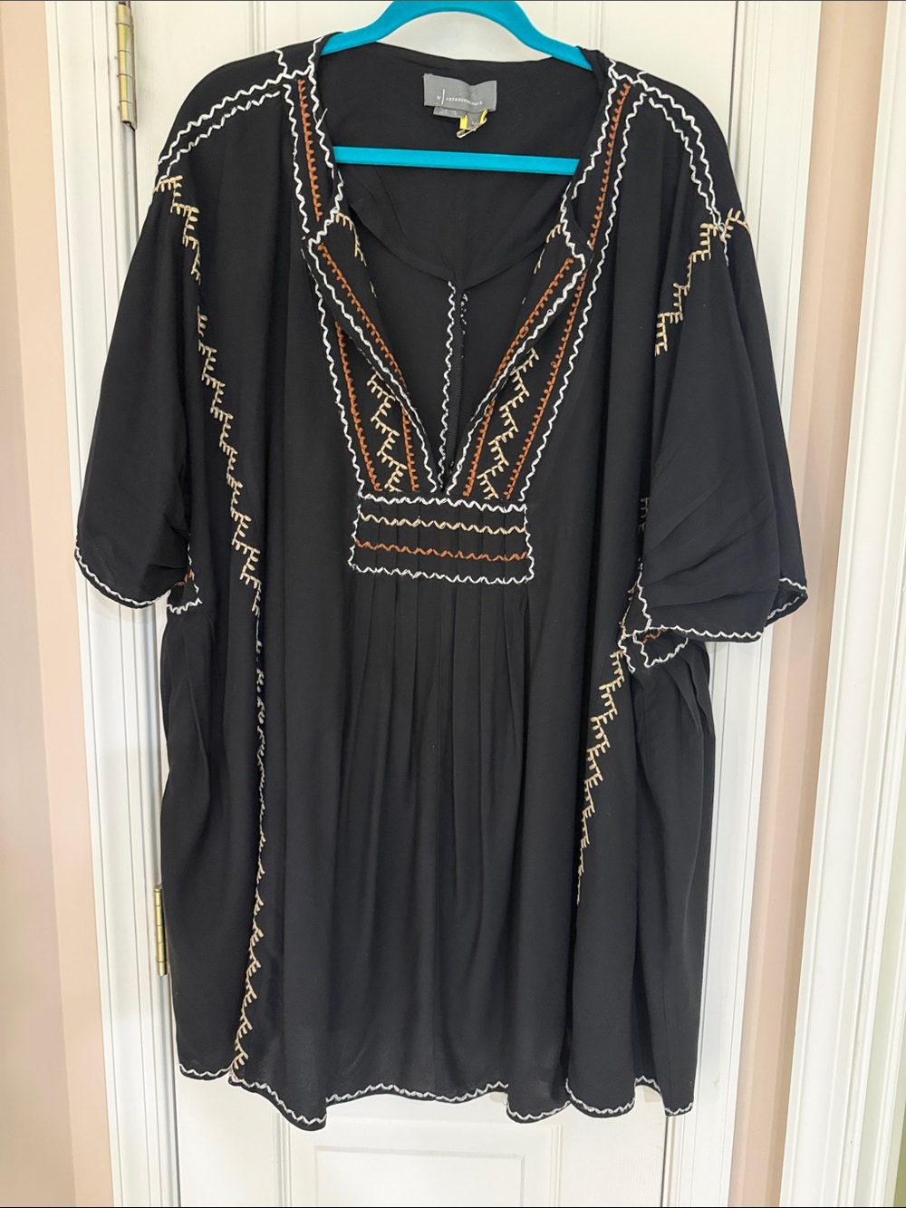 Anthropologie Black Tunic with White and Brown Embroidery, L/XL